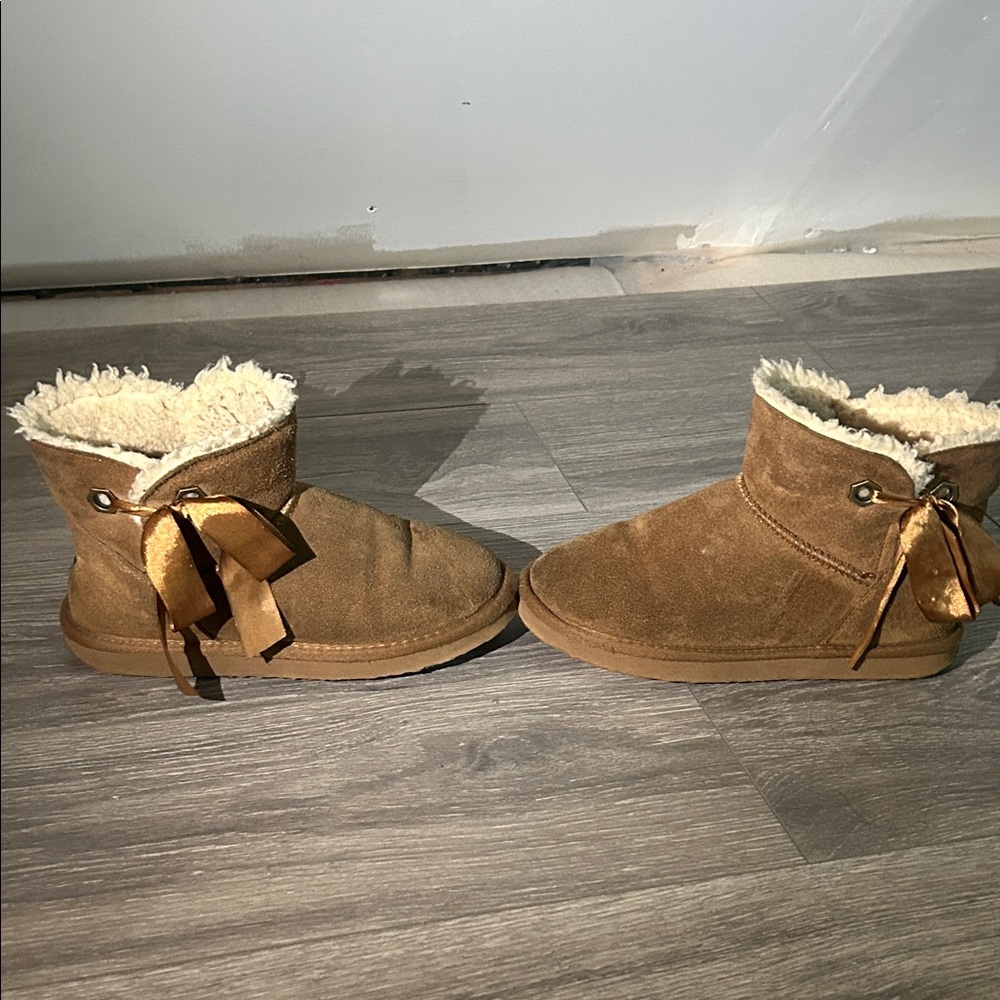PAWZ Brown Ankle Boots with Cream Lining